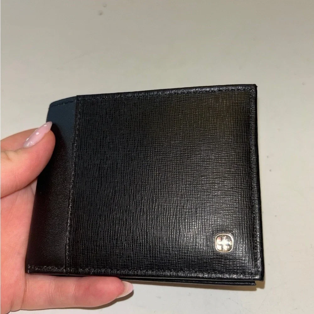 Swissgear men’s black leather wallet